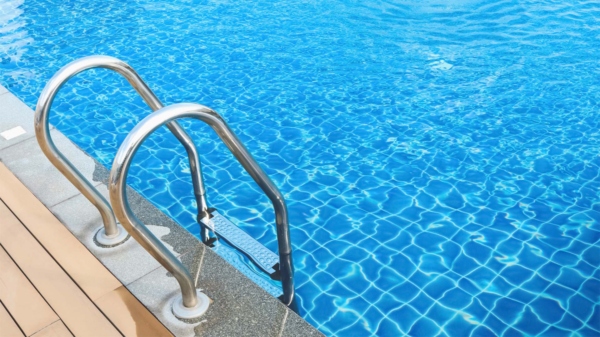 PRODUITS POUR L'ENTRETIENT ET TRAITEMENT D'EAU DES PISCINES