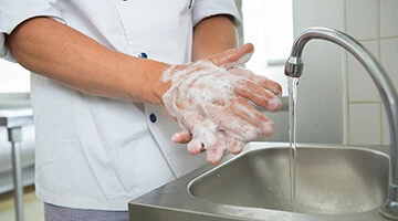 Hygiène des mains et des lavettes